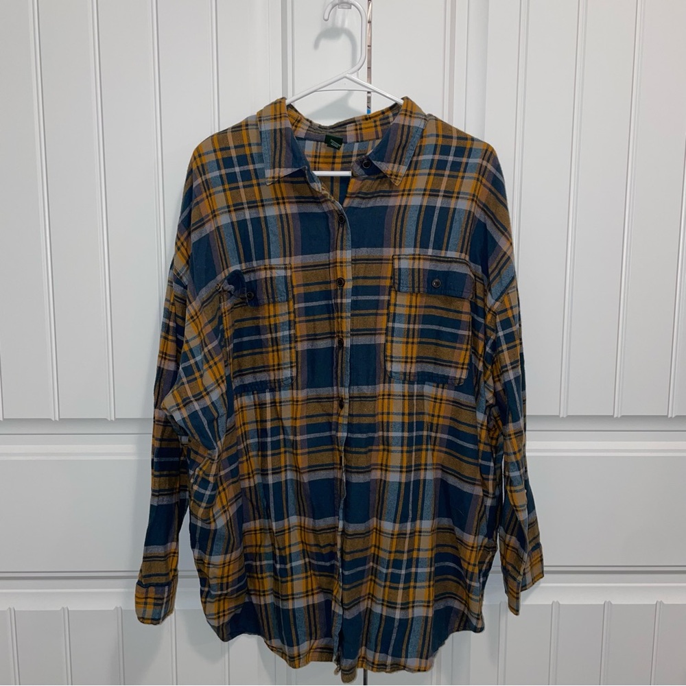 Wild Fable Navy and Mustard Plaid Button Down Shirt